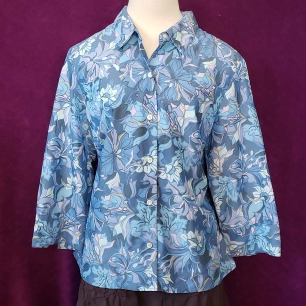 Liz Claiborne 3/4 Sleeve Button Down Blouse